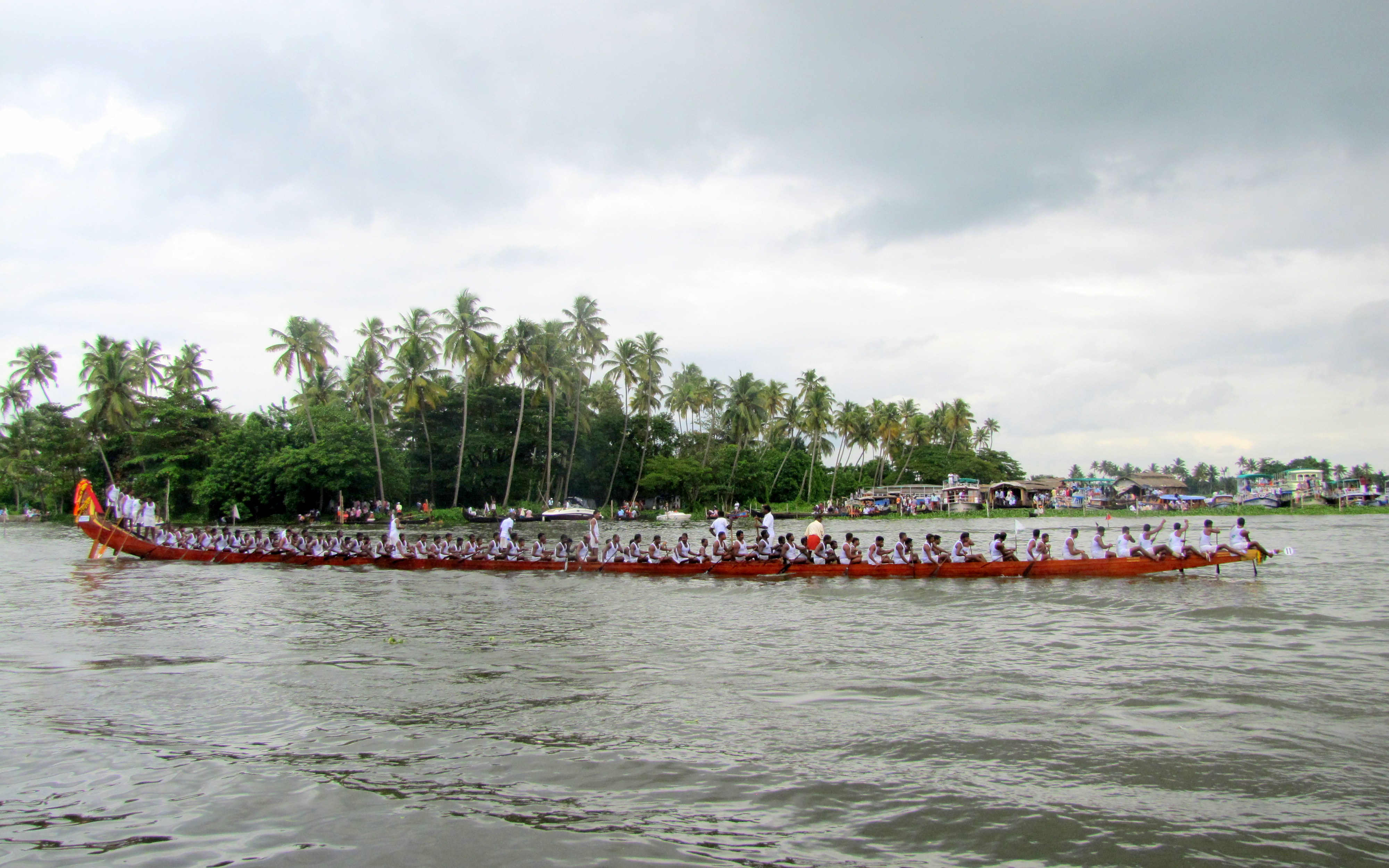 Kerala Boat Races – Another way to Experience God’s Own Country | Travelguru Blog