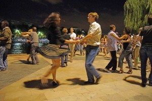 Tango by the Seine
